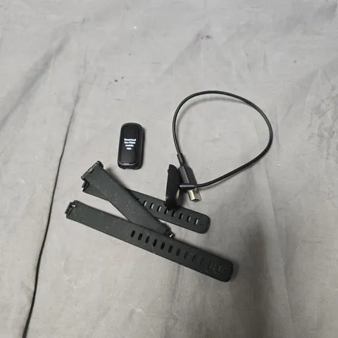 FITBIT FITNESS TRACKER WITH USB CHARGER AND STRAP