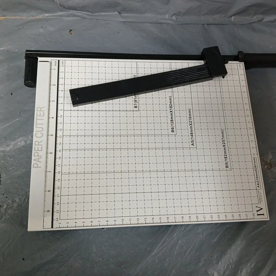 BOXED A4 PAPER CUTTER