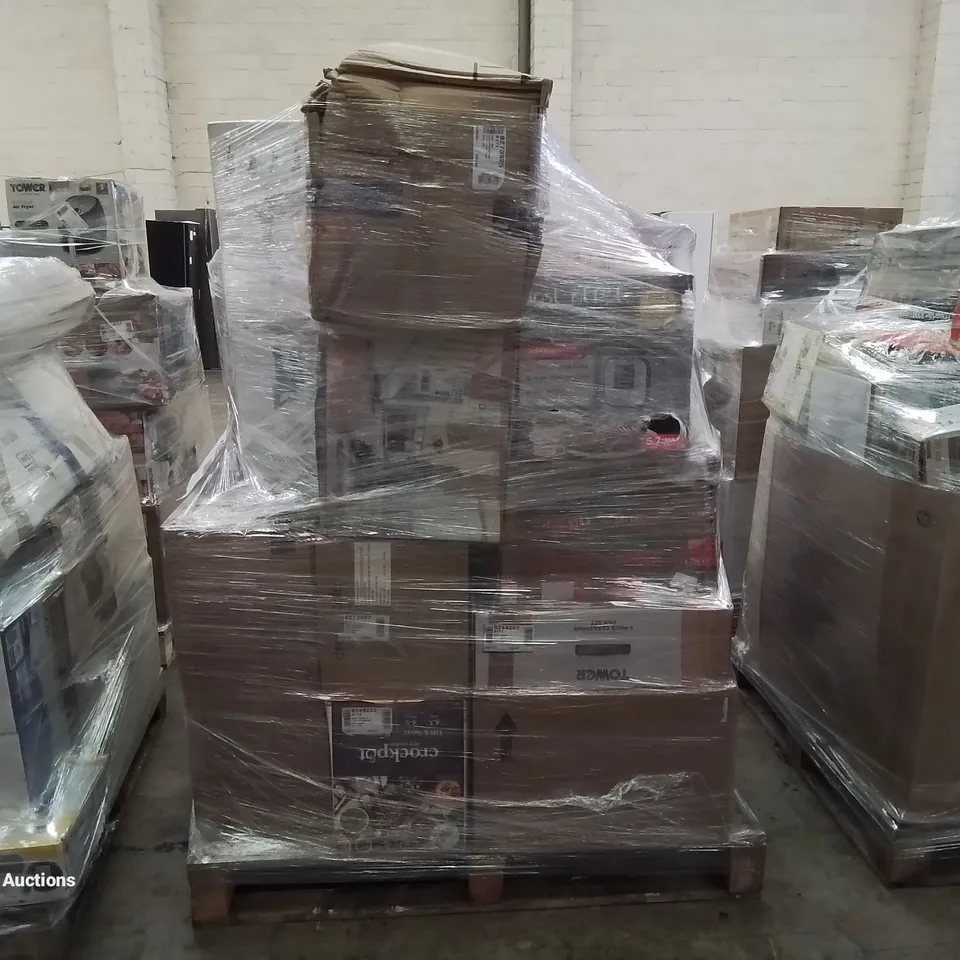 PALLET OF APPROXIMATELY 18 UNPROCESSED RAW RETURN HOUSEHOLD AND ELECTRICAL GOODS TO INCLUDE;