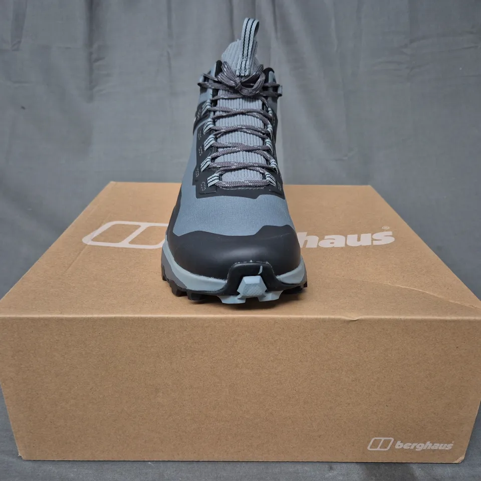 BOXED PAIR OF BERGHAUSE HI-TOP SHOES IN GREY/BLACK UK SIZE 6