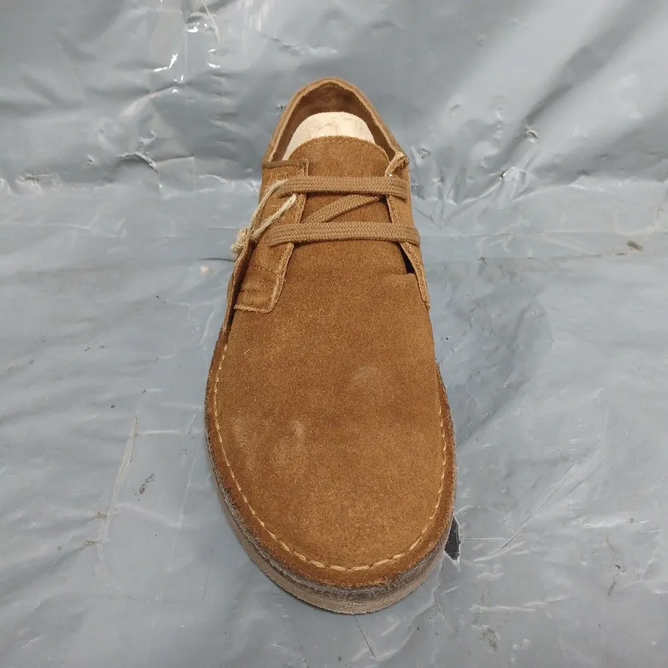 BOXED PAIR OF HUSH PUPPIES MEN'S SCOUT LACE UP SHOES IN TAN SIZE UK 6