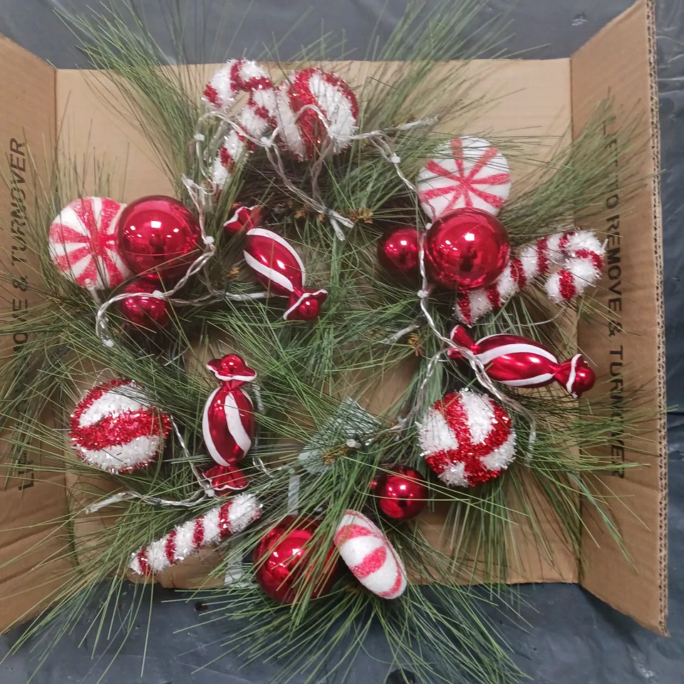 CANDY CANE CHRISTMAS WREATH RRP £29.99