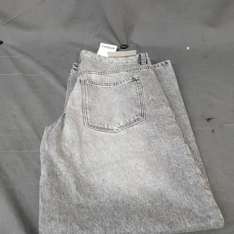 BERSHKA BOYFRIEND JEANS – WOMEN’S GREY DENIM, UK 14 (EU 42)