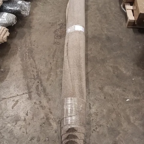 ROLL OF TWIST FEATHERS TRUFFLE APPROX SIZE: 2.30M X 4.00M