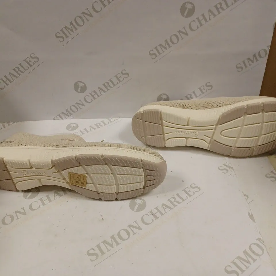 SKETCHERS BE COOL ENDLESS UK 7 BOXED 