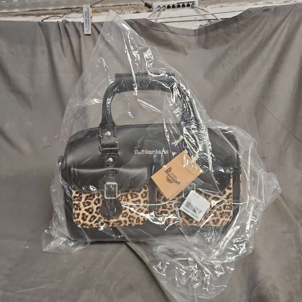 DR MARTENS BLACK/ANIMAL PRINT LEATHER HAND BAG WITH TAGS