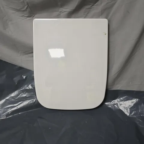 BOXED DOMBACH LAMERA TOILET SEAT 