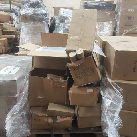 PALLET CONTAINING A LARGE QUANTITY OF ASSORTED CATERING EQUIPMENT PARTS INCLUDING: FRIDGE DOORS, DOUGH BLADE ECT
