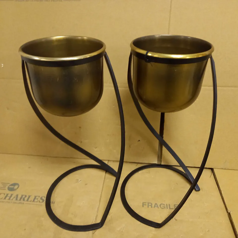 KENSINGTON BRASS METAL PLANTER ON STAND (SET OF 4) RRP £40