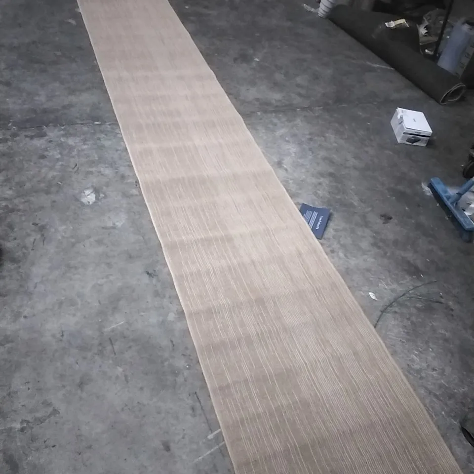 ADAME INDOOR/OUTDOOR AREA RUG APPROXIMATELY 120X600CM