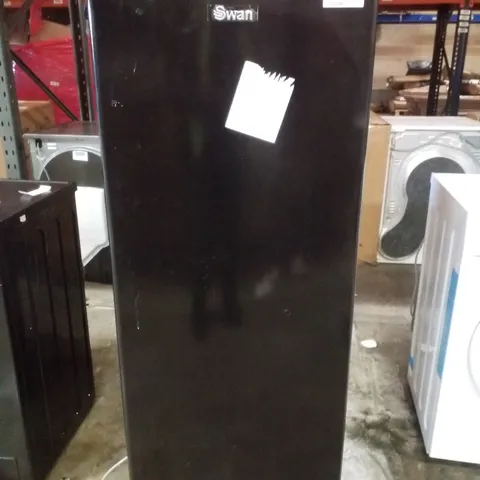 SWAN SR15681B 143CM HIGH, 55CM WIDE TALL LARDER FRIDGE - BLACK