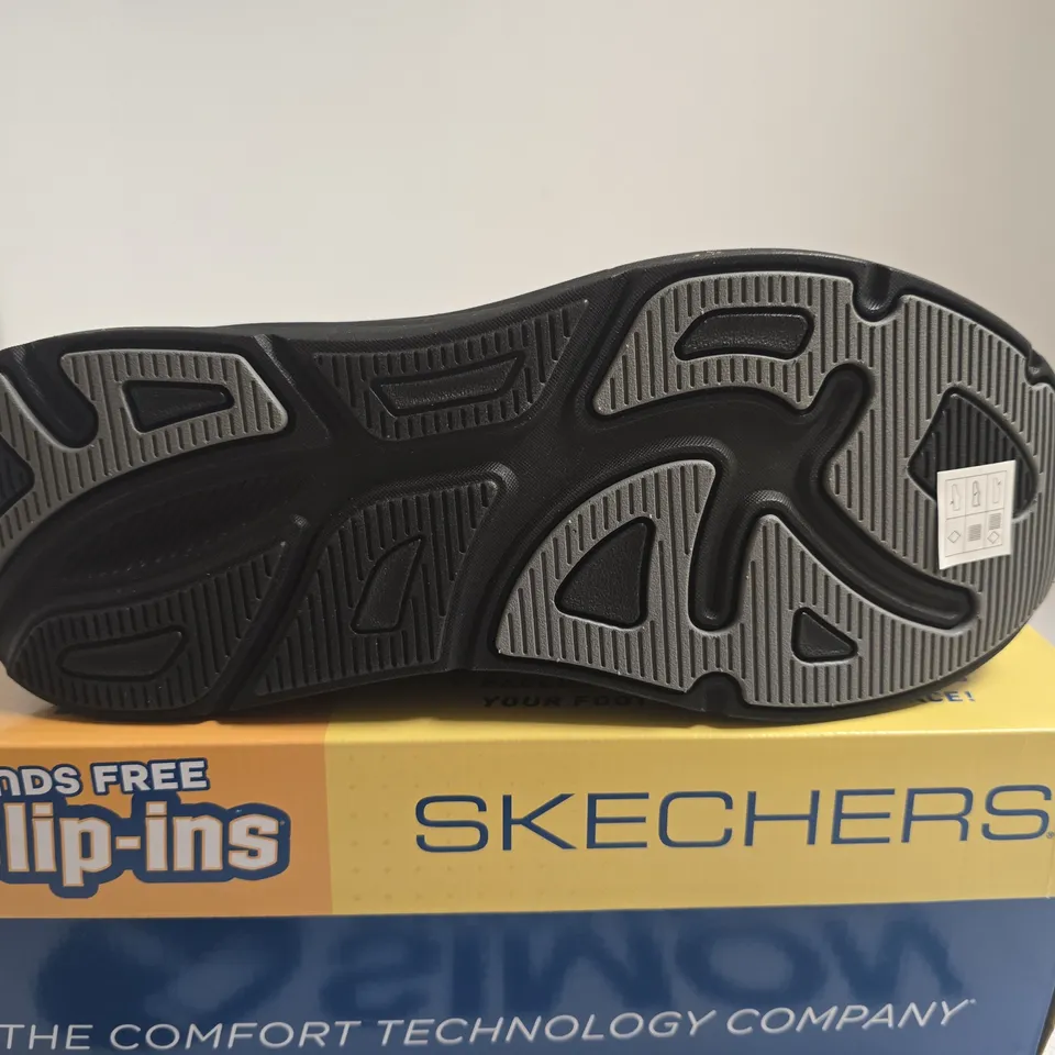 BOXED PAIR OF SKECHERS SLIP-INS SHOES – BLACK, UK 9.5