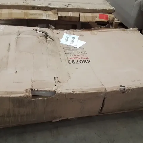 BOXED LARGE EXTENDING TABLE