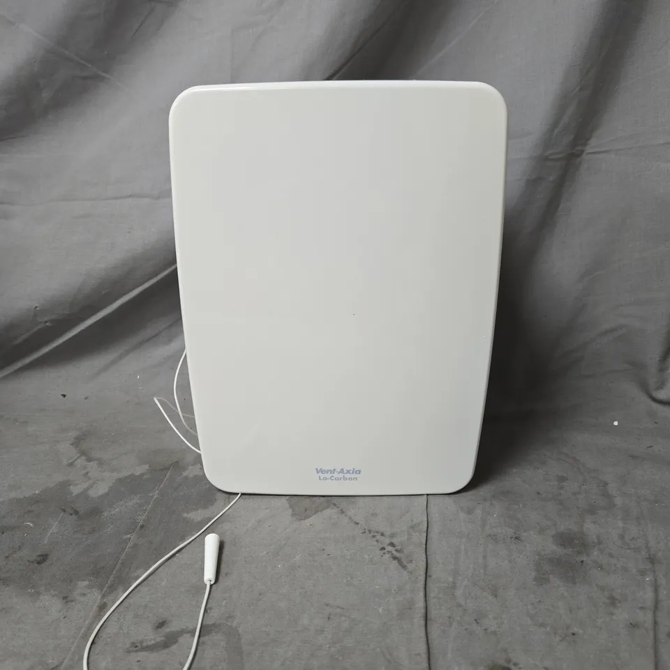 VENT-AXIA LO-CARBON EXTRACTOR FAN – WHITE