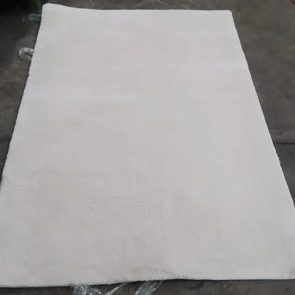 STILLAGE OF APPROXIMATELY 15 QUALITY DESIGNER RUGS