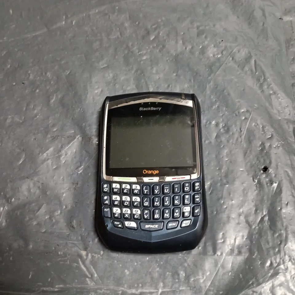 BLACKBERRY SMARTPHONE WITH QWERTY KEYBOARD – ORANGE BRANDING 