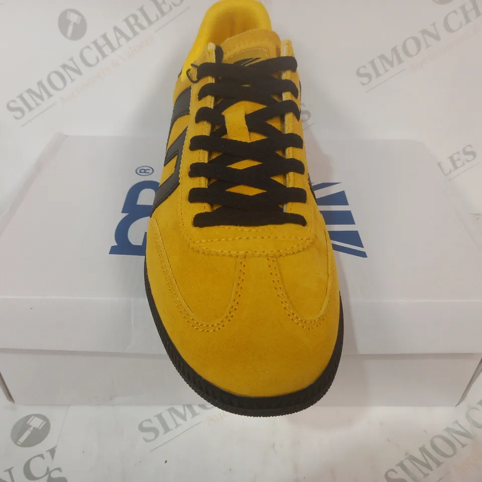 BOXED PAIR OF GB SHOES IN YELLOW/BLACK UK SIZE 11