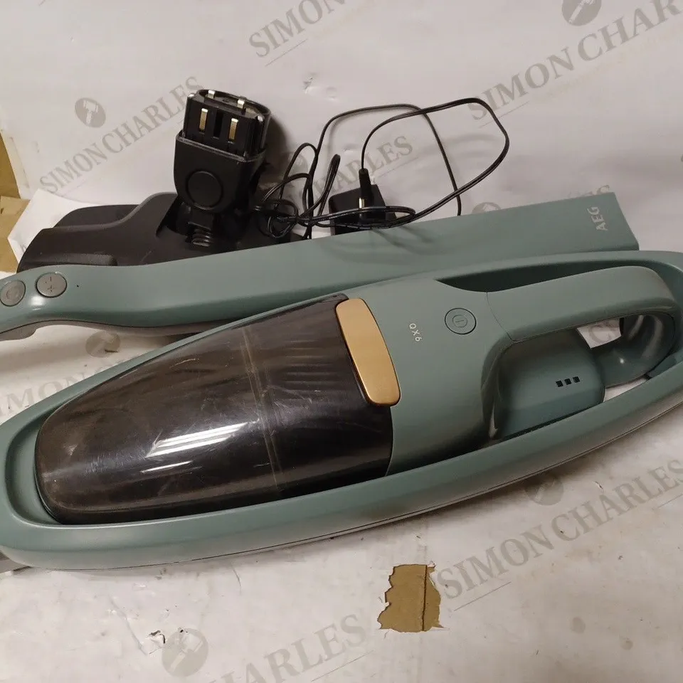 AEG QX6 VACUUM CLEANER