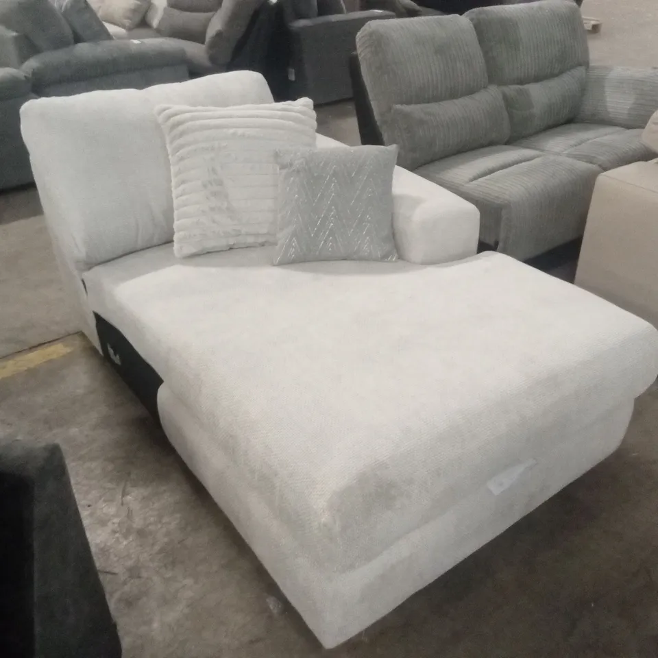APPROX 5 x ASSORTED DESIGNER INCOMPLETE SOFA PARTS