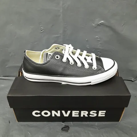 BOXED PAIR OF CONVERSE CT OX TRAINERS - 4.5