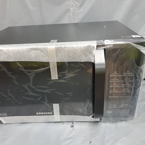 BOXED SAMSUNG MS23K3513AK/EU SOLO 23L MICRCOWAVE OVEN - COLLECTION ONLY