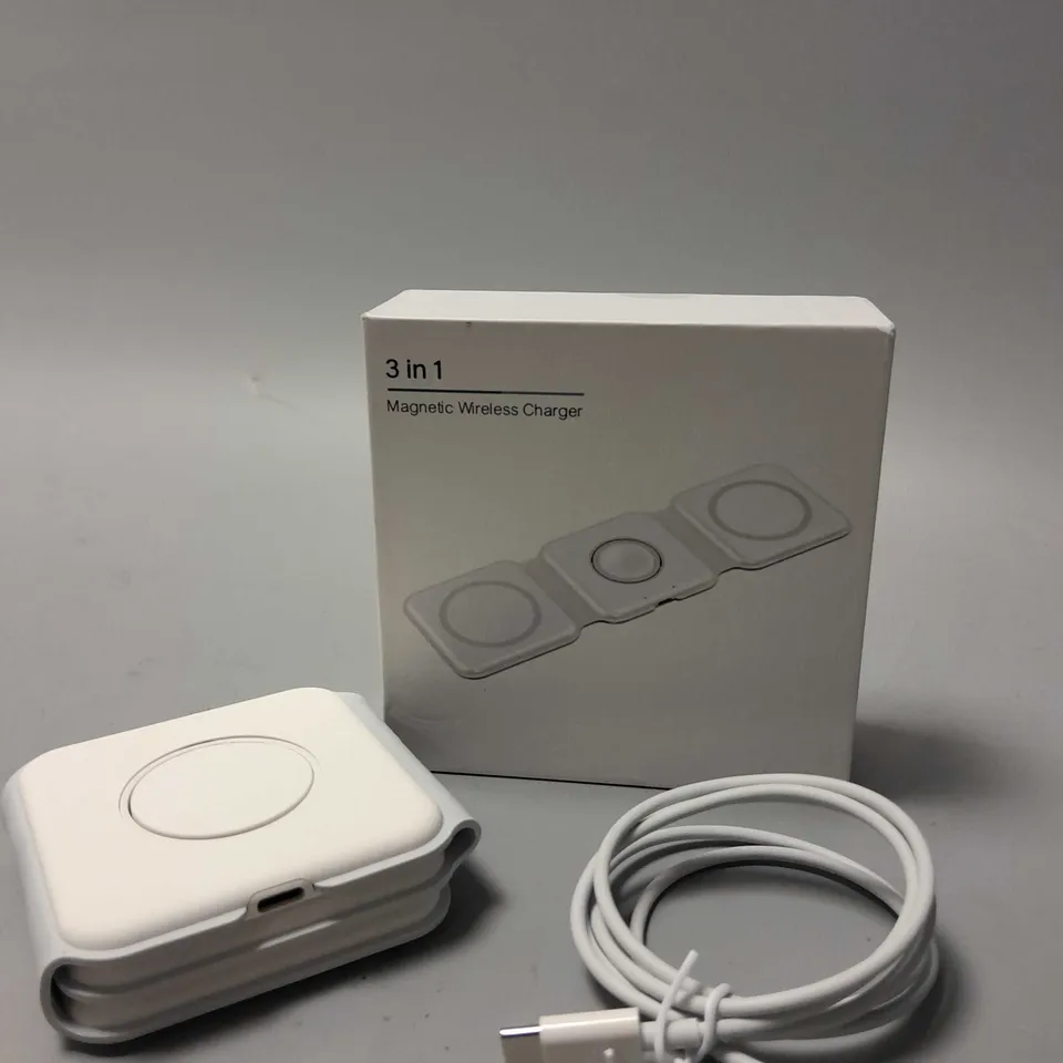 BOXED 3-IN-1 FOLDABLE MAGSAFE WIRELESS CHARGER 