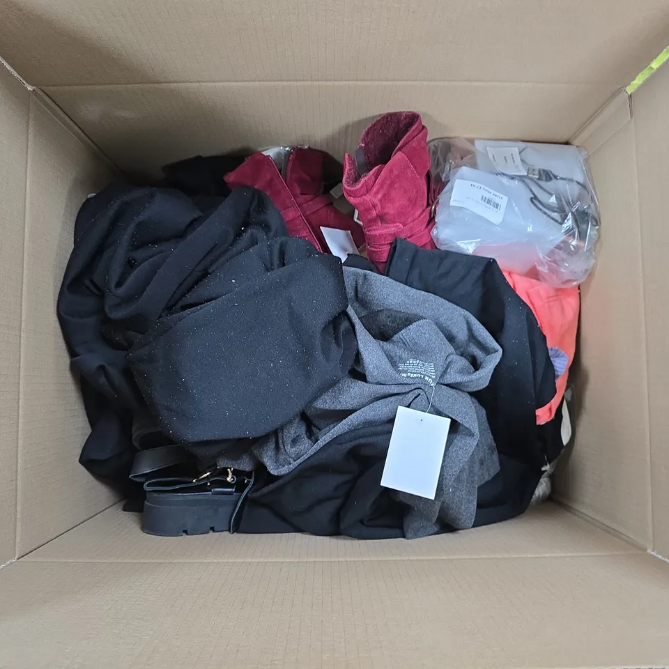 LARGE QUANTITY OF ASSORTED ITEMS TO INCLUDE CHRISTMAS GIFT SET, NICKY CLARKE HAIR RAISING SPRAY, KITCHEN TONGS ETC - COLLECTION ONLY