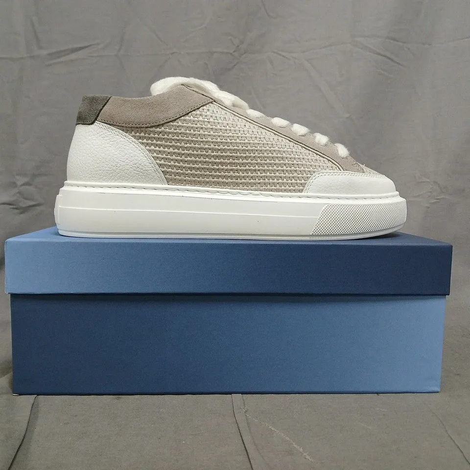 BOXED PAIR OF CLEENS LUXOR TRAINERS IN DUNE SIZE UK 10