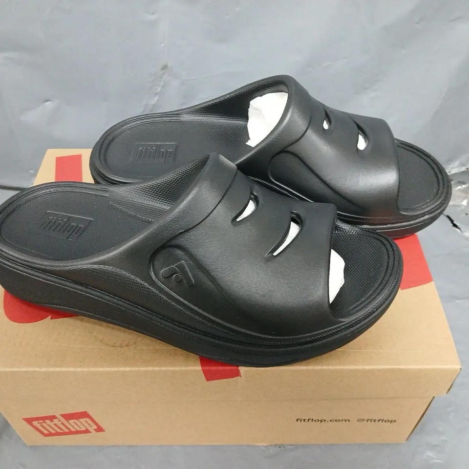 FITFLOP RELIFF RECOVERY SLIDERS SIZE 5 