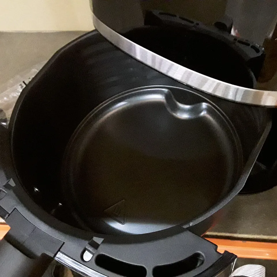 BOXED 4.5L AIR FRYER