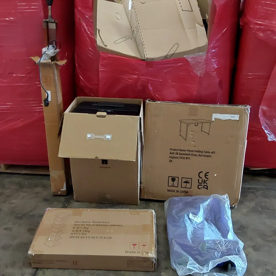 PALLET OF ASSORTED HOMEWARE AND CONSUMER PRODUCTS TO INCLUDE; SUITCASES, PICNIC FOLDING TABLE - 4FT, TRIPOD LAMP, SHOE RACK ECT.