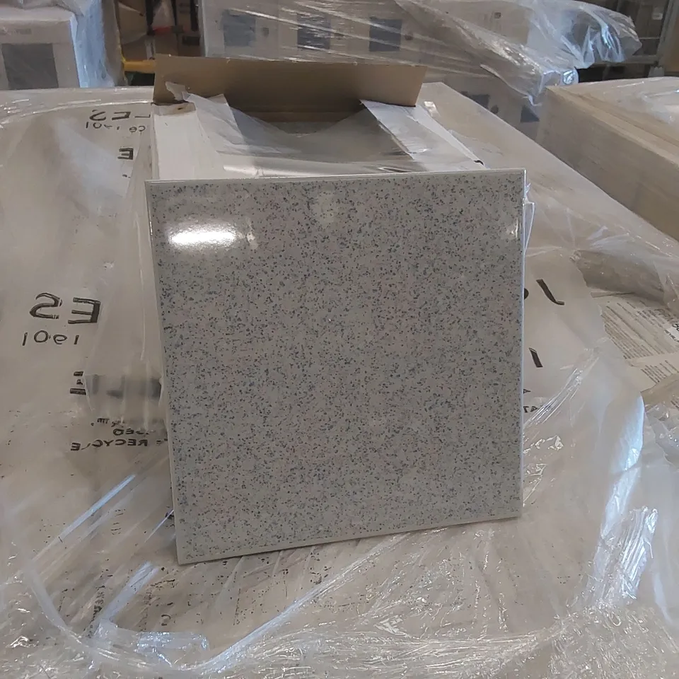 PALLET TO CONTAIN APPROX 96 X CARTONS OF JOHNSON PRISMATICS MICRO STORM GREY/BLUEBELL GLAZED WALL TILES - 25 TILES PER CARTON // SIZE: 197 X 197 X 6.5mm