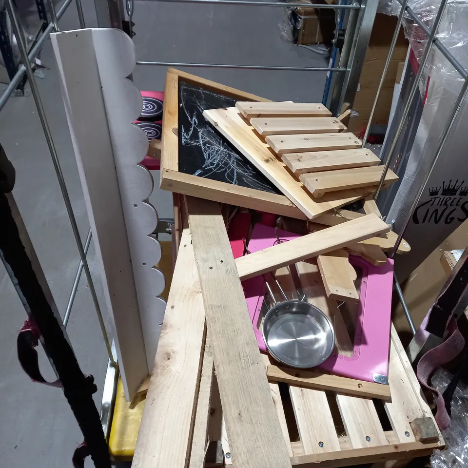 DESIGNER WOODEN KITCHEN PLAYSET (COLLECTION ONLY)