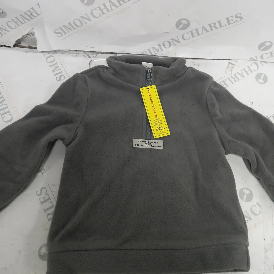 SHEIN KIDS COMFORTALE WINTER TRACKSUIT SIZE 18-24 MONTHS