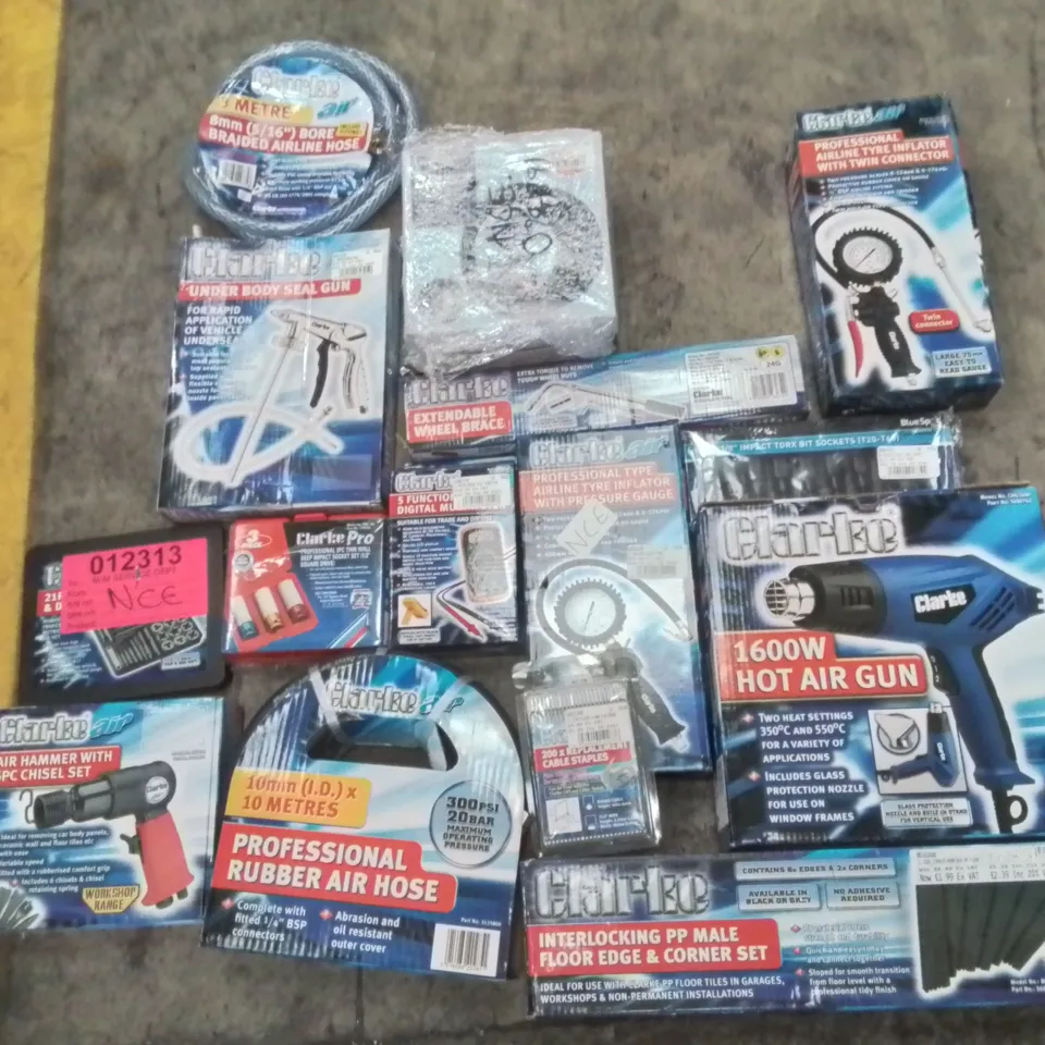 MIXED BOX OF TOOLS AND MACHINERY EQUIPMENT TO INCLUDE: HOT AIR GUN, RUBBER AIR HOSE, UNDER BODY SEAL GUN, AIR HAMMER SET, TYRE INFLATOR WITH PRESSURE GAUGE ETC.