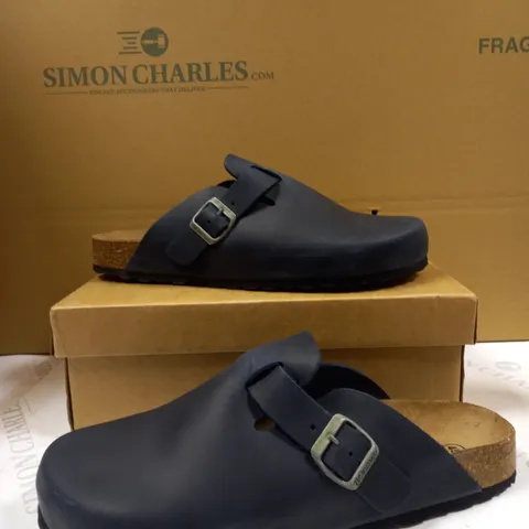 BONOVA MENS LEATHER CLOGS SIZE 12
