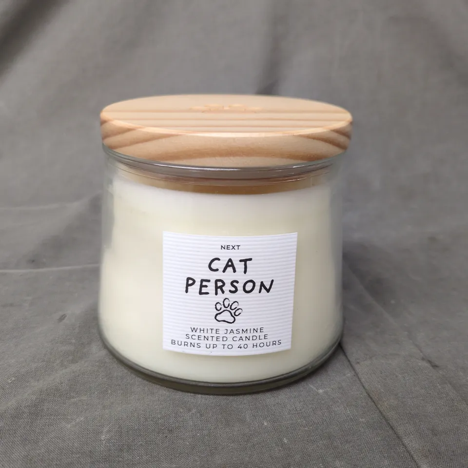 CAT PERSON WHITE JASMINE SCENTED CANDLE