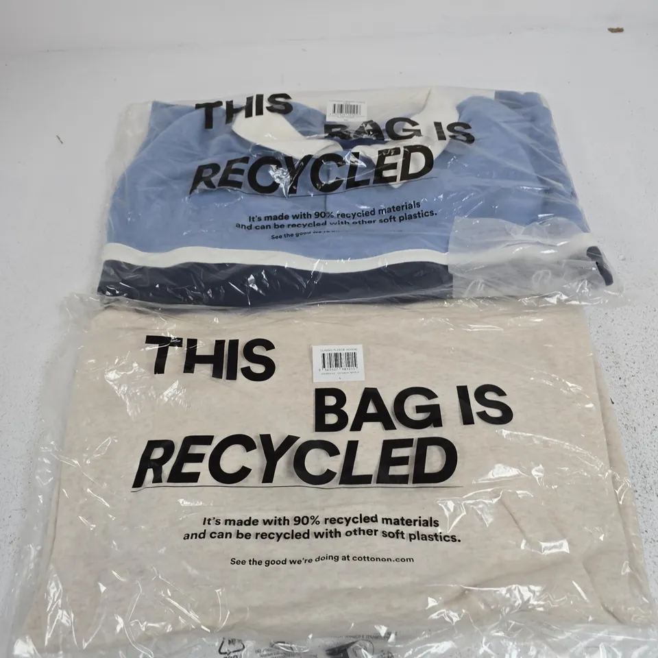 APPROXIMATELY 7 ASSORTED CLOTHING ITEMS IN VARIOUS SIZES, COLOURS & STYLES TO INCLUDE CROPPED FIT GRAPHIC POLO FLEECE, CLASSIC FLEECE HOODIE, ETC