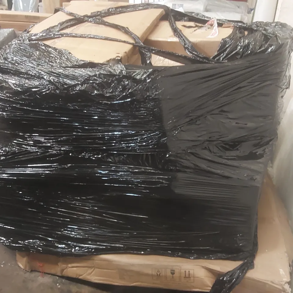 PALLET CONTAINING A VERY LARGE QUANTITY OF ASSORTED DESIGNER GARDEN FURNITURE PARTS
