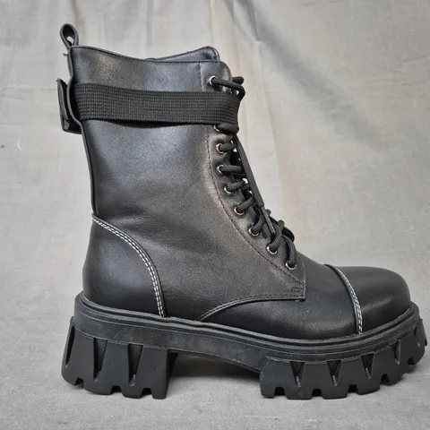 BOXED PAIR OF KOI BANSHEE FALLOUT CYBER BOOTS IN BLACK UK SIZE 4