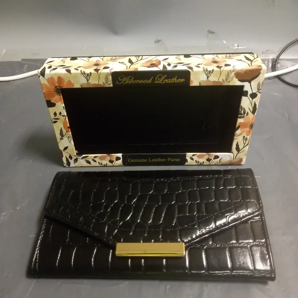 ASHWOOD GENUINE LEATHER PURSE BLACK