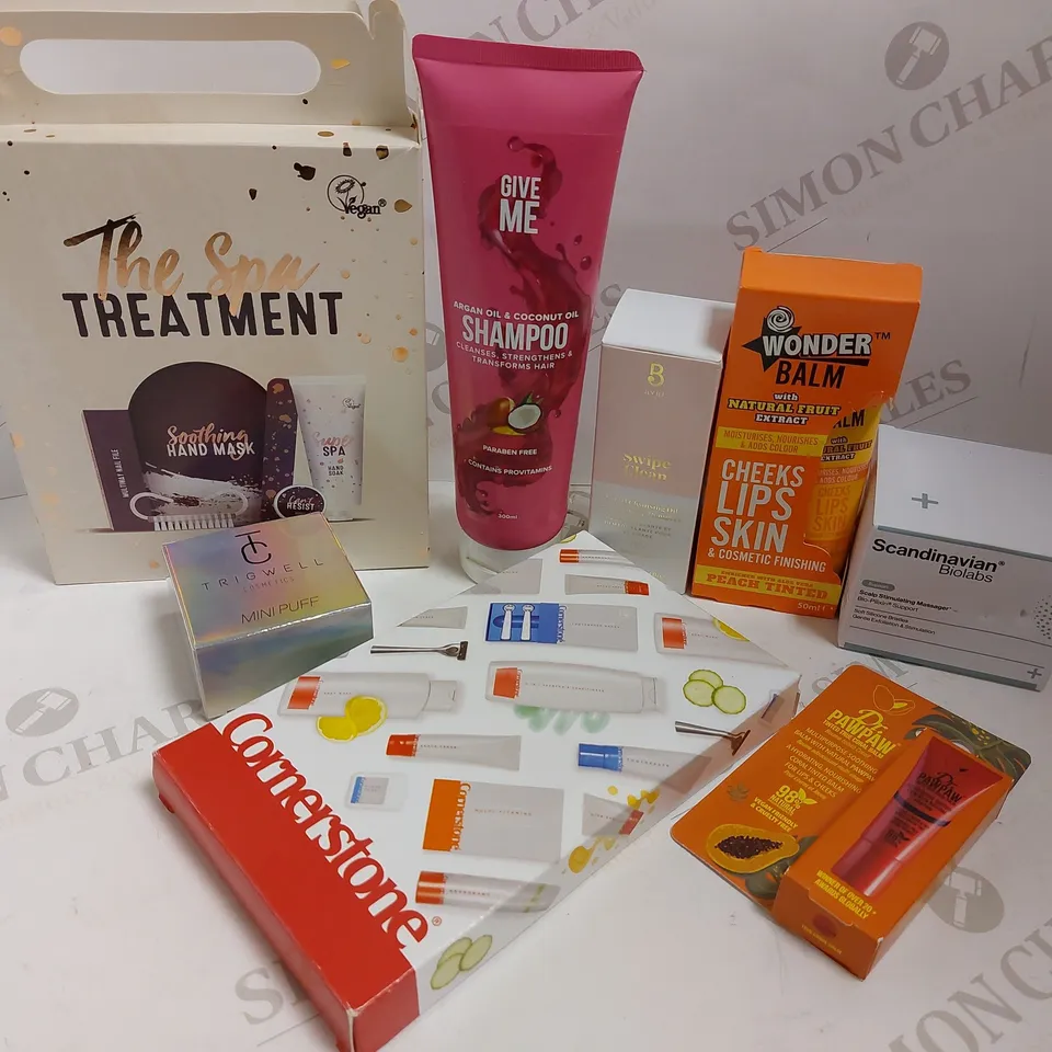 BOX OF APPROX 10 COSMETIC ITEMS TO INCLUDE SPA TREATMENT SET, WONDERBALM AND GIVE ME SHAMPOO