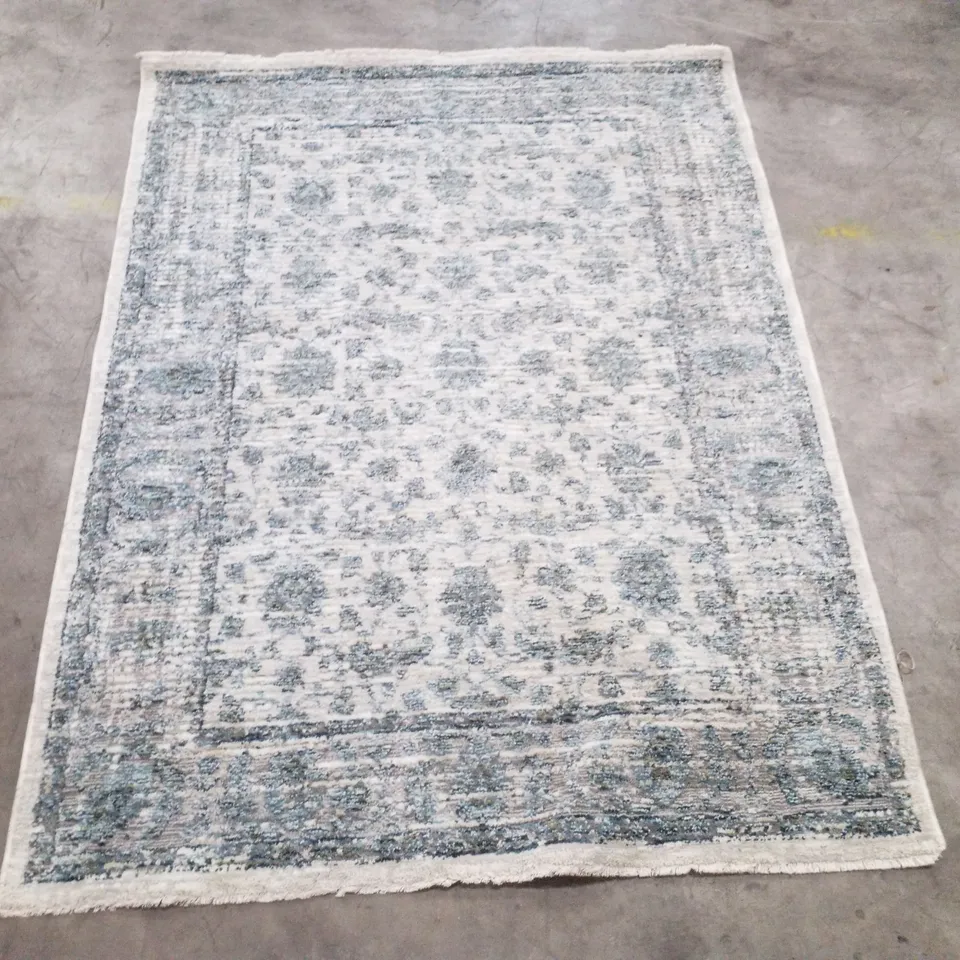QUALITY DESIGNER AREA RUG - APPROXIMATELY  160X120CM
