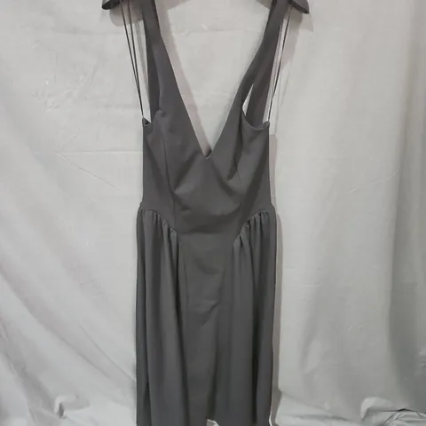 NOBODYS CHILD AMIE HALTER NECK MIDI DRESS IN PLAIN BLACK - - UK 12