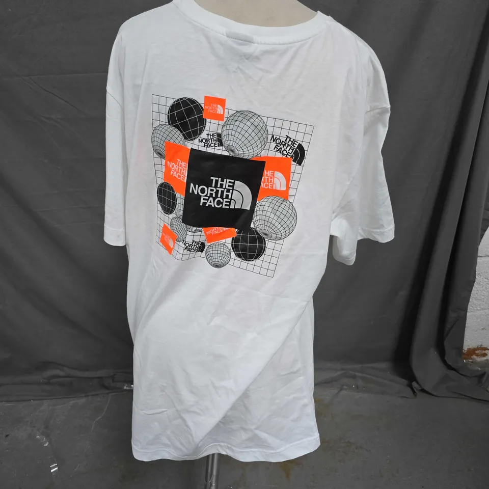 THE NORTH FACE BACK GRAPHIC TEE IN WHITE SIZE L