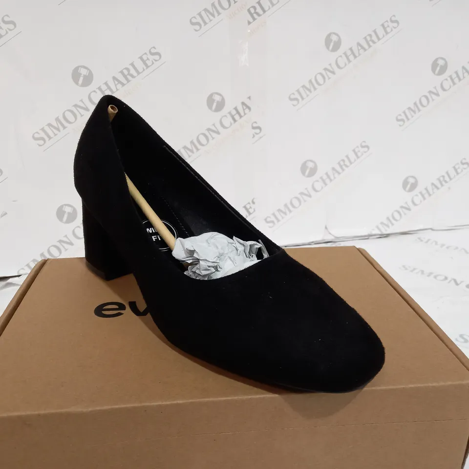 BOXED EVERYDAY BLACK HIGH HEELS SUEDE - SIZE UK 7