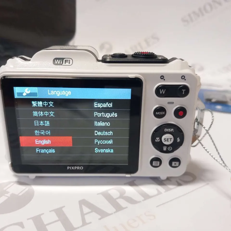 BOXED KODAK PIXPRO WPZ2 DIGITAL CAMERA WITH INTEGRAL HIGH SPEED MICRO SD CARD AND CARRY BAG