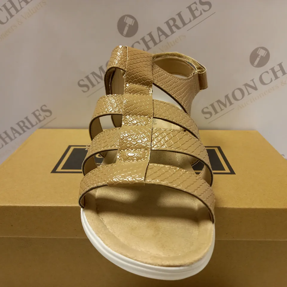 BOXED PAIR OF CUSHION WALK ONE TOUCH CLOSE SANDALS, TAN - SIZE 7