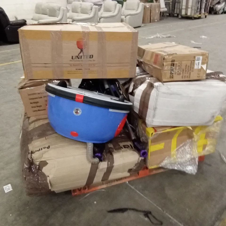 PALLET OF ASSORTED HOUSEHOLD GOODS AND PRODUCTS TO INCLUDE; VACUUM CLEANERS, TOYS, WEIGHTS ETC