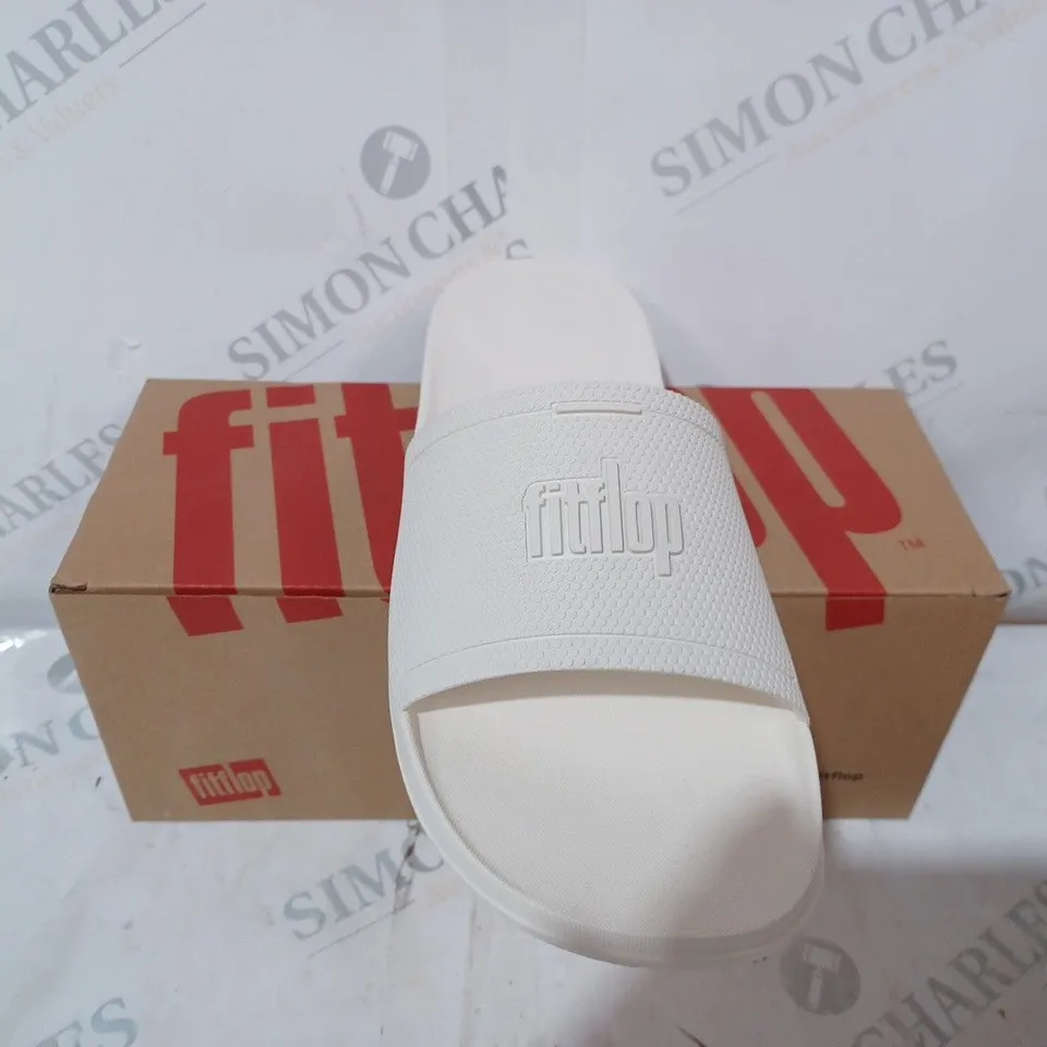 FITFLOP IQUSHION SLIDES SIZE 5